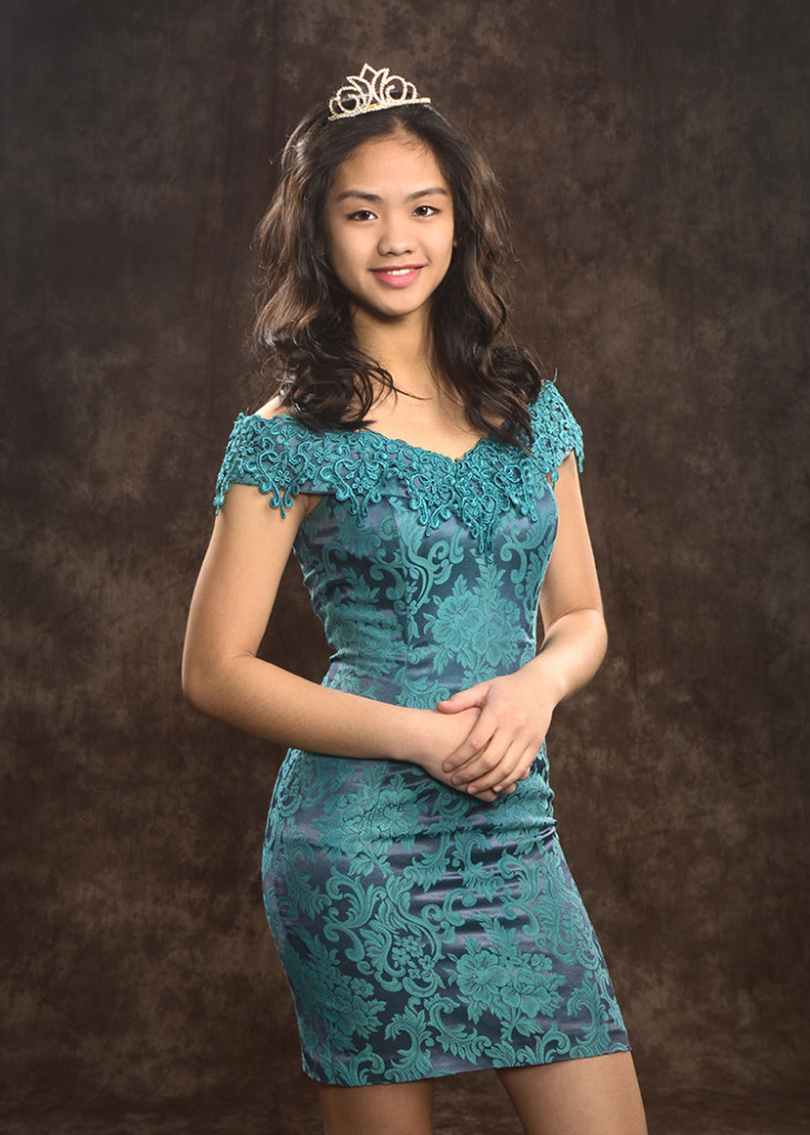 high school senior girl in green dress - Cleary Creative Photography