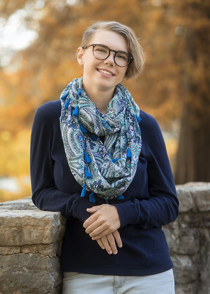 outdoor fall high school senior portrait of girl by Dan Cleary of Cleary Creative Photography in Dayton Ohio 