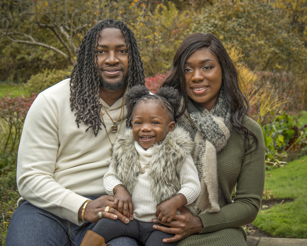 family portrait at park with little children by Dan Cleary of Cleary Creative Photography in Dayton Ohio