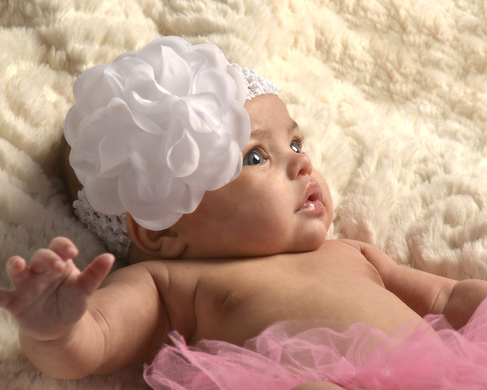 portrait of 3 month baby girl by Dan Cleary of Cleary Creative Photography in Dayton Ohio