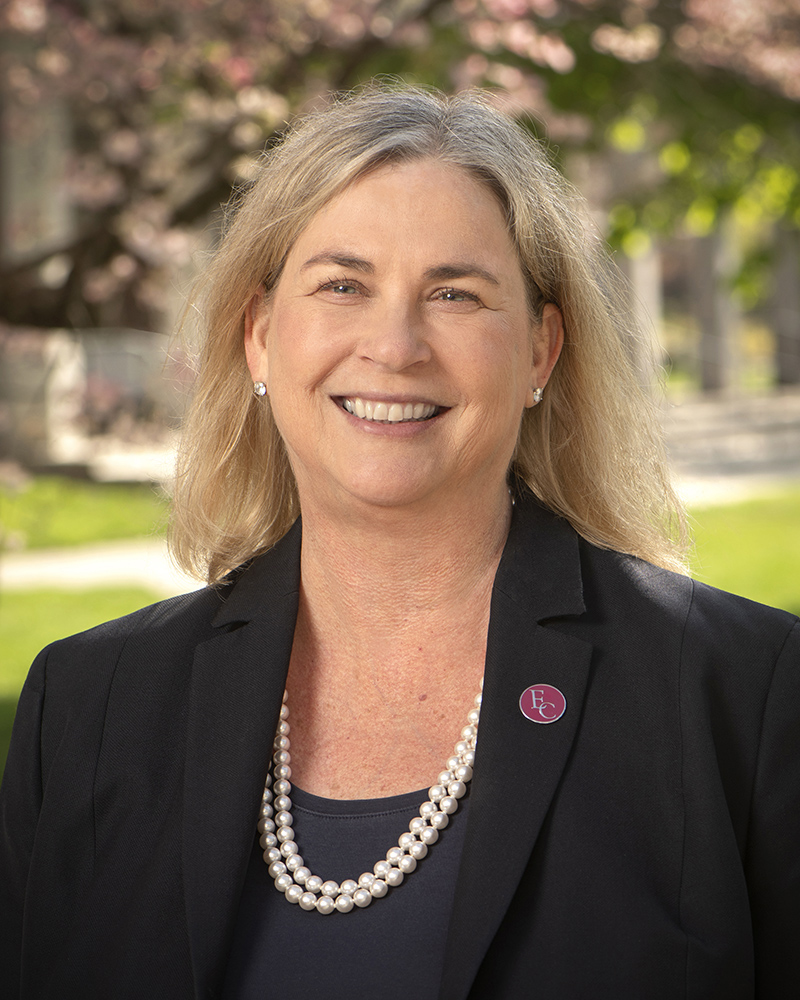 professional portrait of Anne Houtman President of Earlham College by Dan Cleary of Cleary Creative Photography in Dayton Ohio